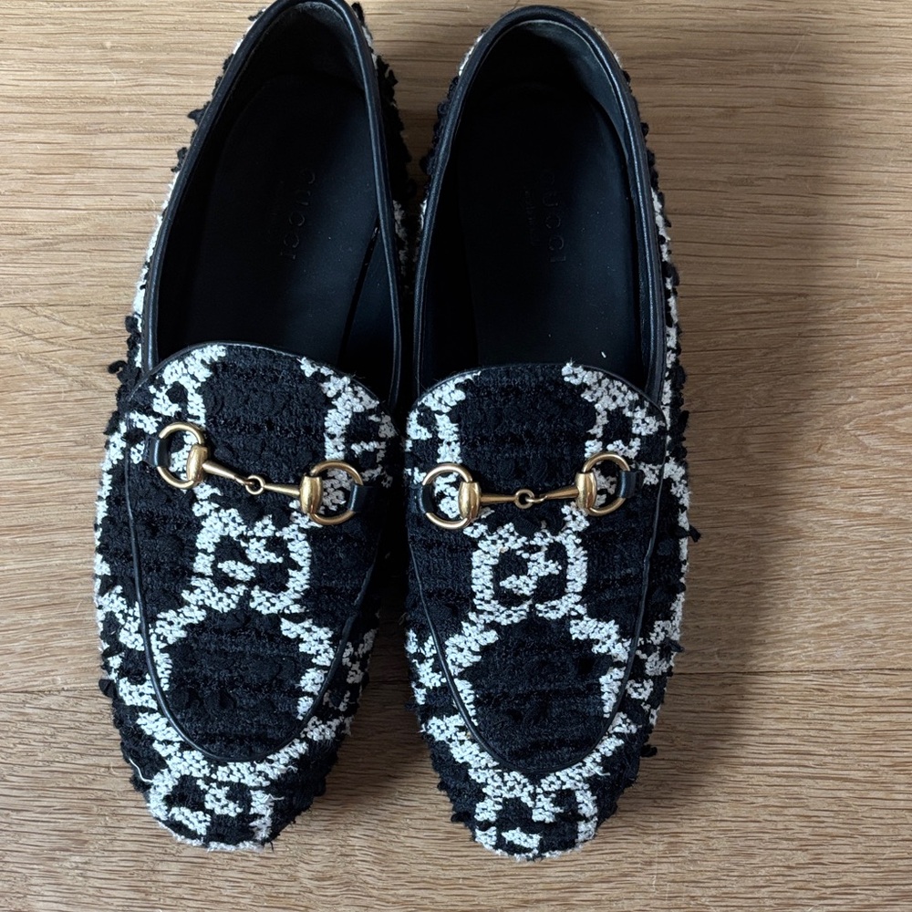 Gucci Black and White Loafers with Gold Hardware